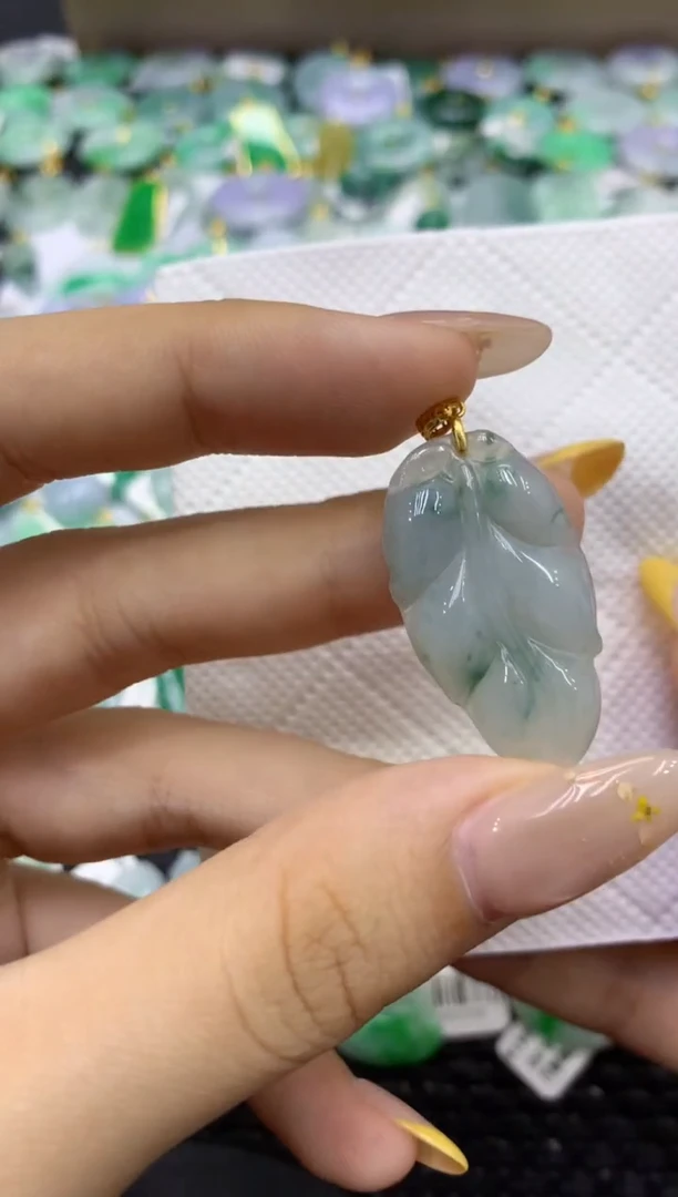颈饰未镶嵌翡翠天然缅甸翡翠A货