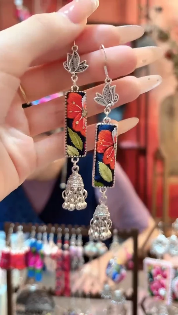 织绣云织谣民族风精美饰品65