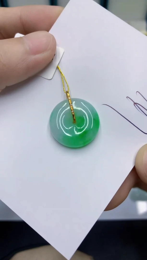 颈饰18K金镶嵌翡翠翡翠