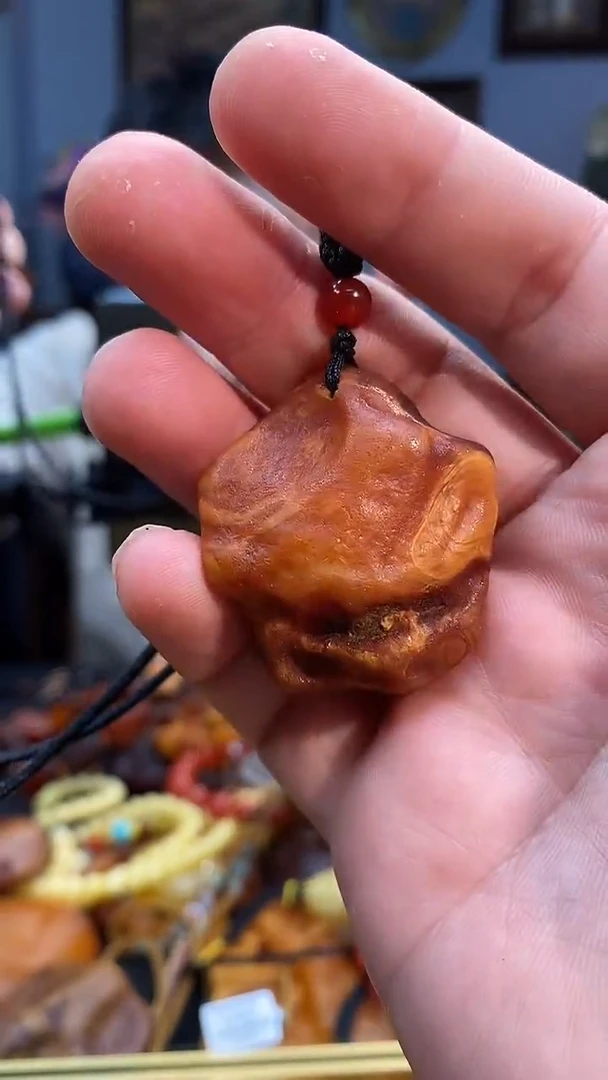 琥珀颈饰未镶嵌吊坠