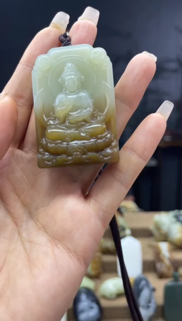 颈饰未镶嵌和田玉1