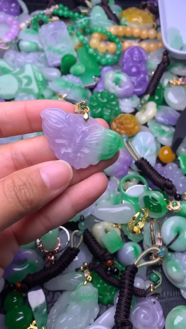 颈饰未镶嵌翡翠缅甸翡翠吊坠