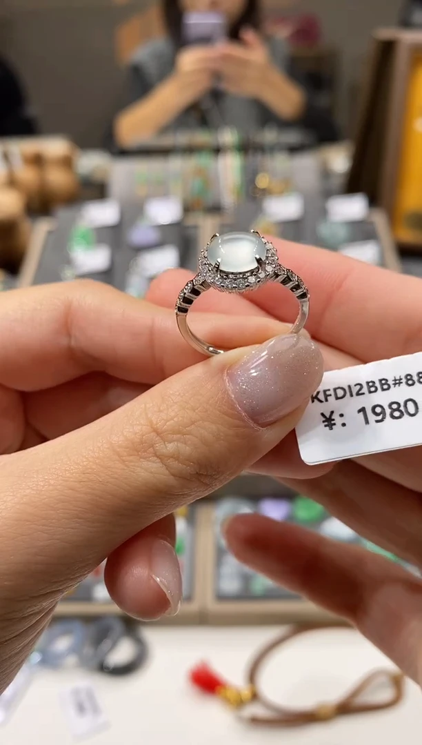 颈饰银S925镶嵌翡翠戒指