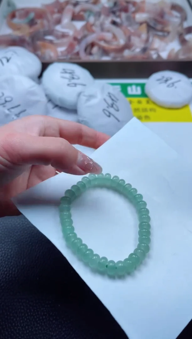 【闪购商品】石英质玉手镯未镶嵌东陵玉算盘