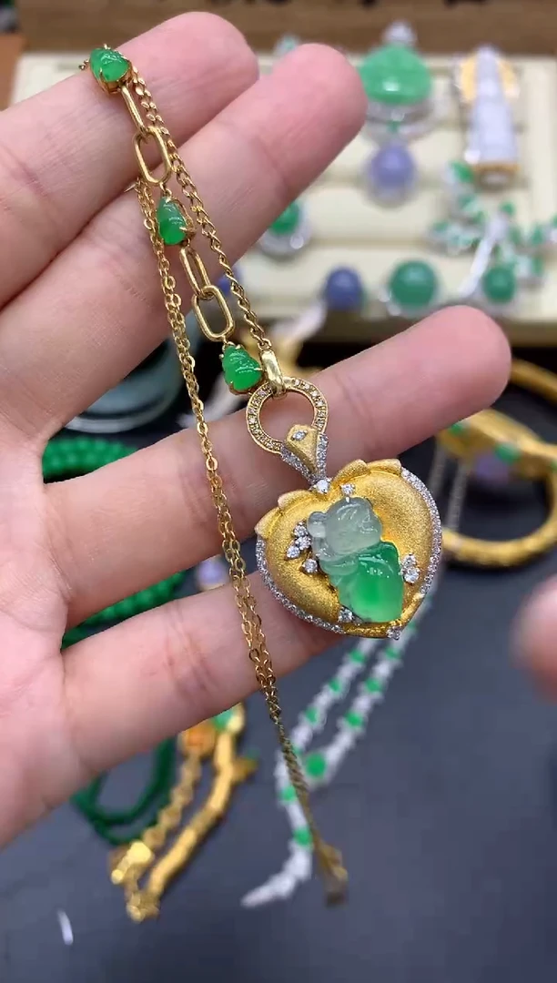 翡翠18K金镶嵌颈饰576-中国好珍宝