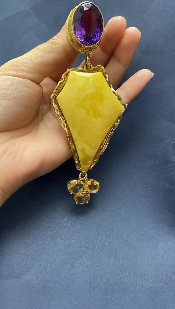 裸石琥珀未镶嵌吊坠