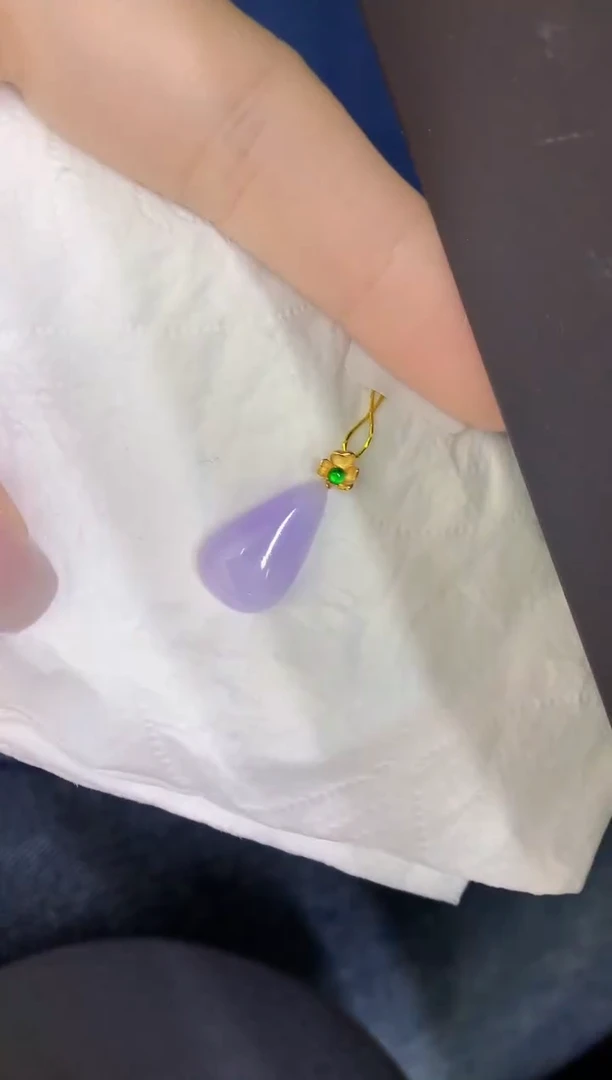 颈饰18K金镶嵌翡翠缅甸天然翡翠A货