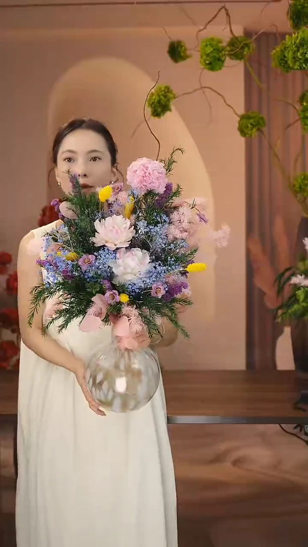 木：图片款单花束+花瓶