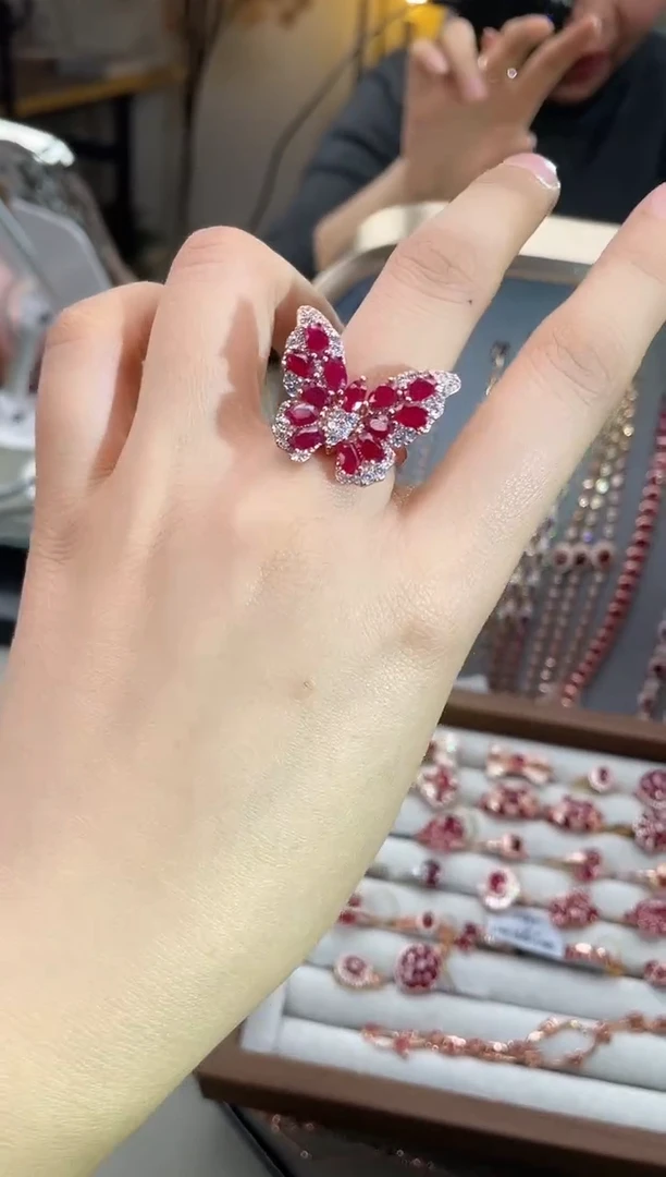 银S925镶嵌手饰红宝石手饰