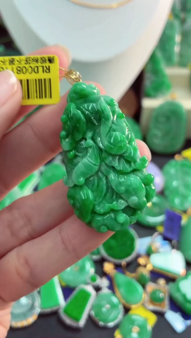 吊坠(不含链)18K金镶嵌翡翠天然缅甸翡翠A货