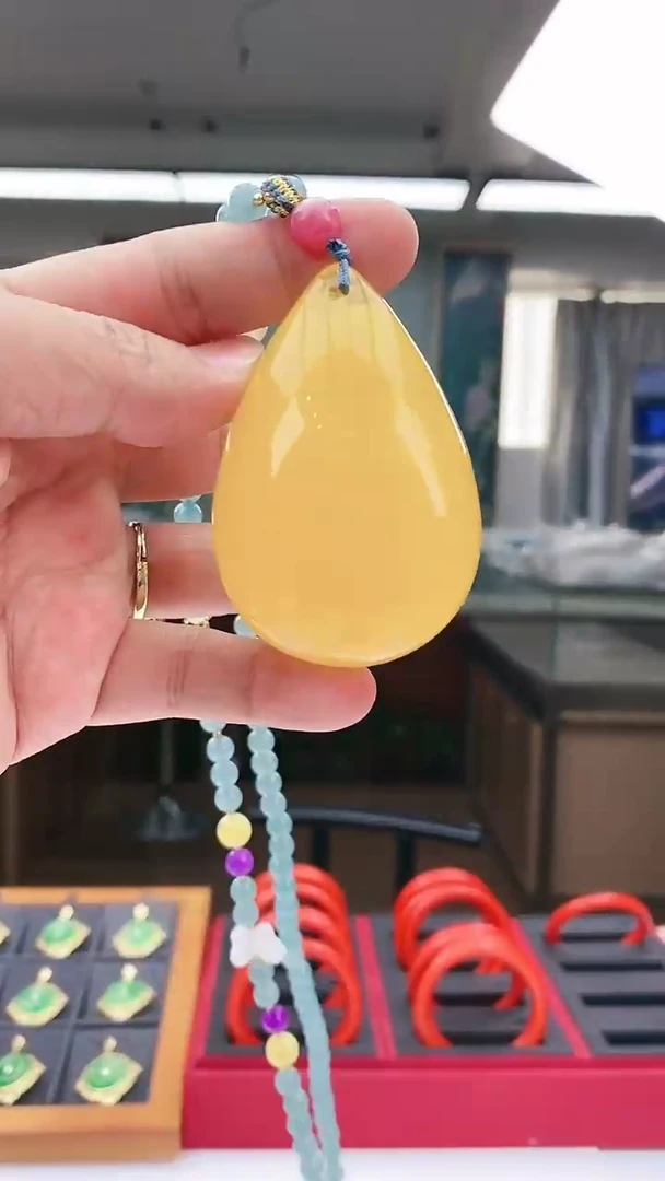未镶嵌颈饰蜜蜡D359吊坠