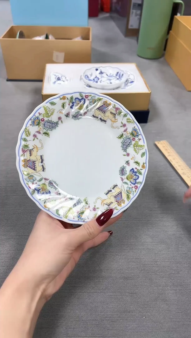 【闪购商品】瓷片新号开播不计成本欢迎点菜！