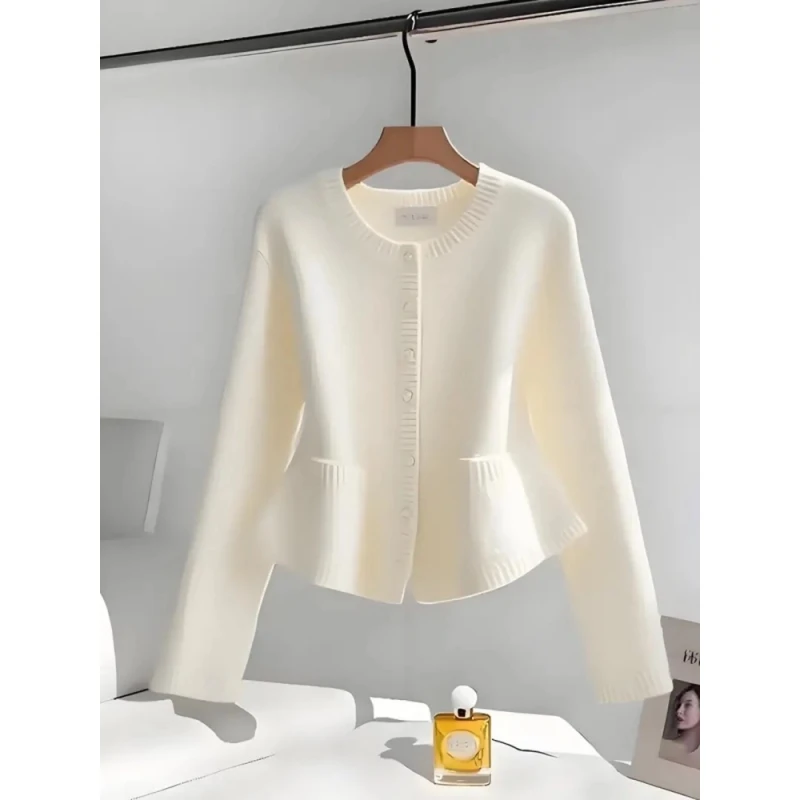 早秋韩系氛围感穿搭巨好看白色chic别致针织开衫绝美独特漂亮上衣