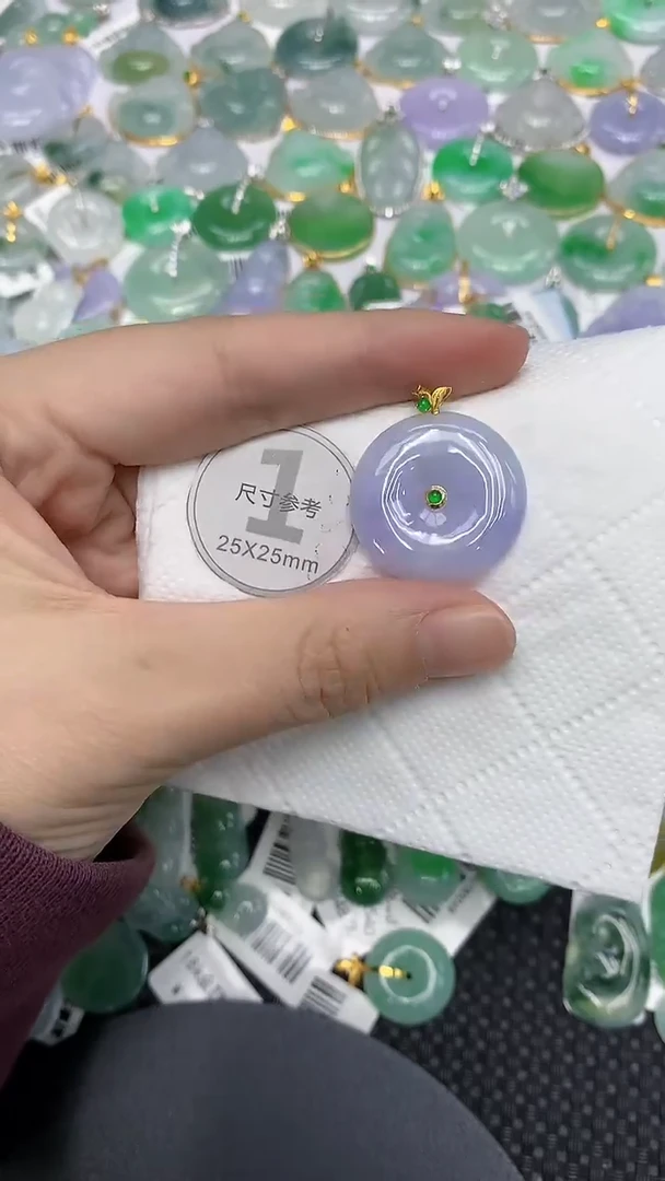 颈饰18K金镶嵌翡翠111111111111