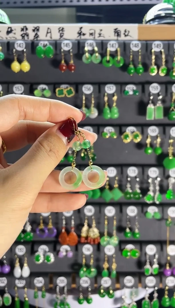 【闪购商品】翡翠耳饰银S925镶嵌19....