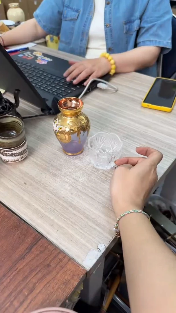 你会翻过山看到万丈青天