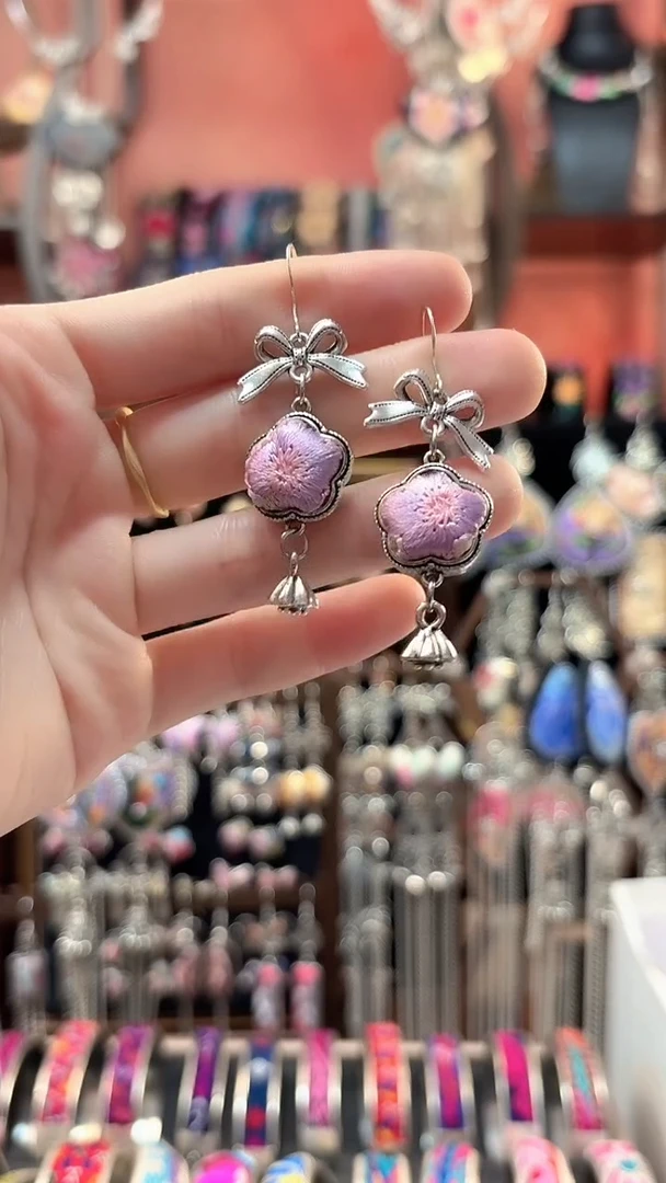 织绣 云织谣民族风精美饰品   77**