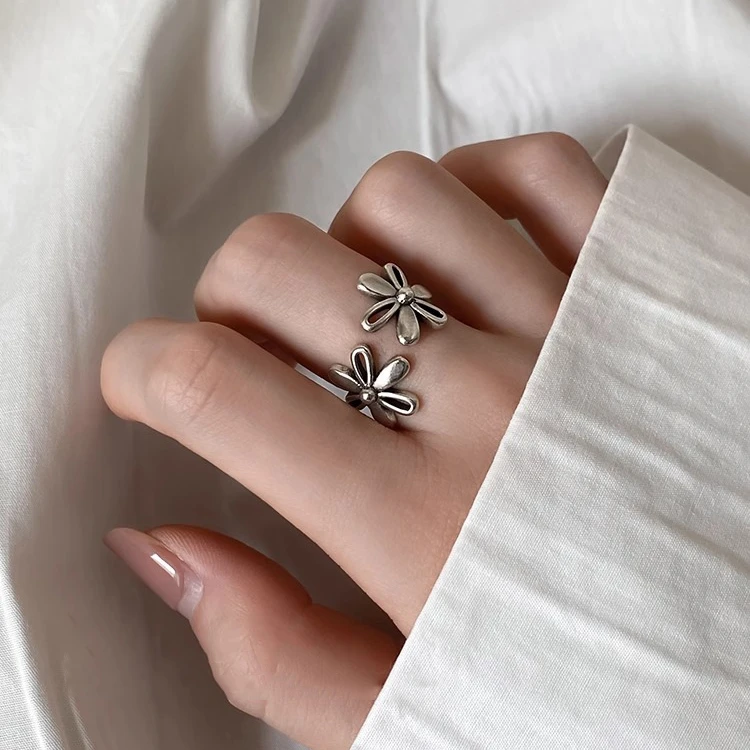 复古花朵戒指女ins2025年新款潮小众设计高级感个性简约开口指环