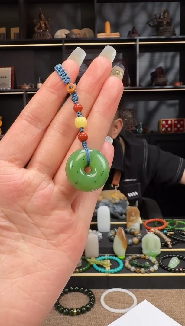 和田玉未镶嵌颈饰碧玉扣子挂件1