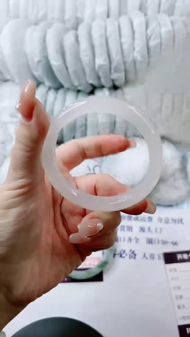 【闪购商品】石英质玉手镯未镶嵌0598875959-多样性发货