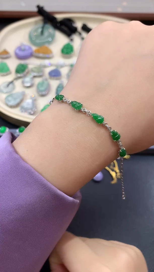 颈饰18K金镶嵌翡翠186-手链