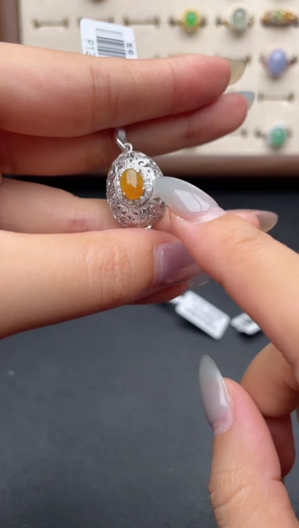 翡翠银S925镶嵌吊坠(赠链)一物一证一礼盒