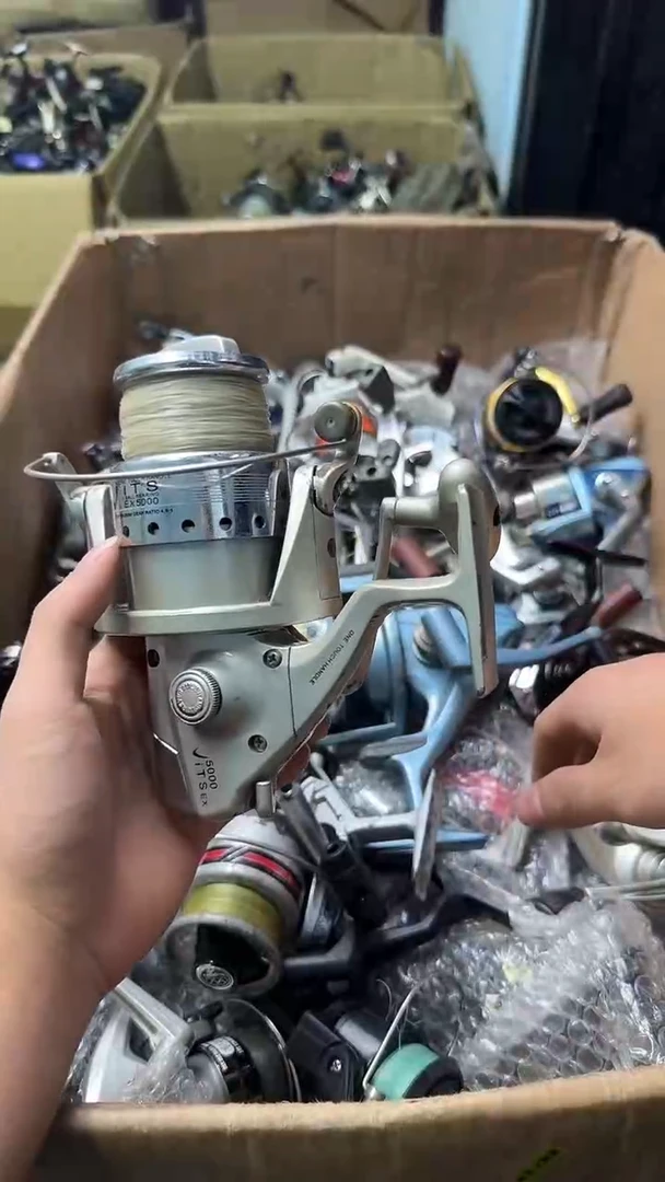 萌**猫成色直播间都展示过，看清楚了再下单。孤品微瑕钓鱼轮