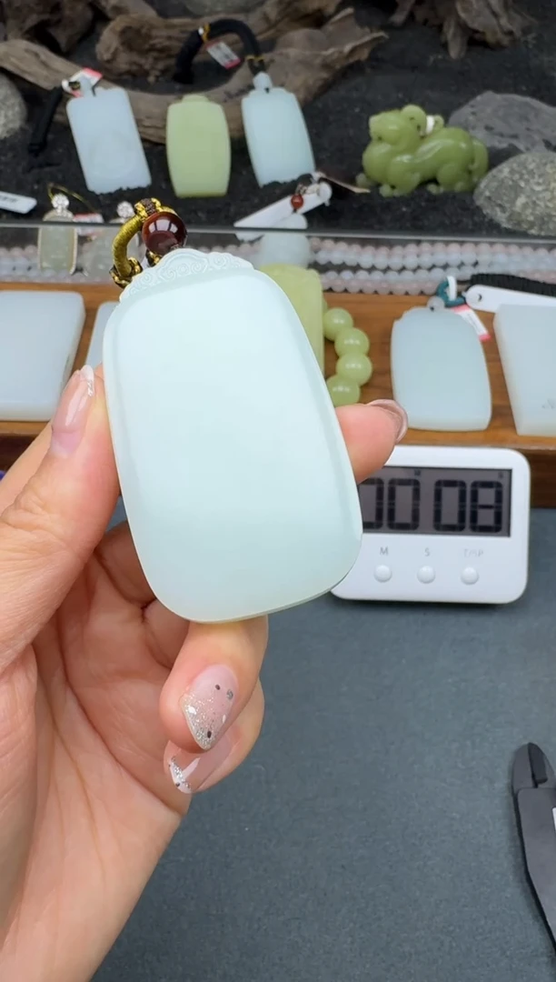 颈饰未镶嵌和田玉3