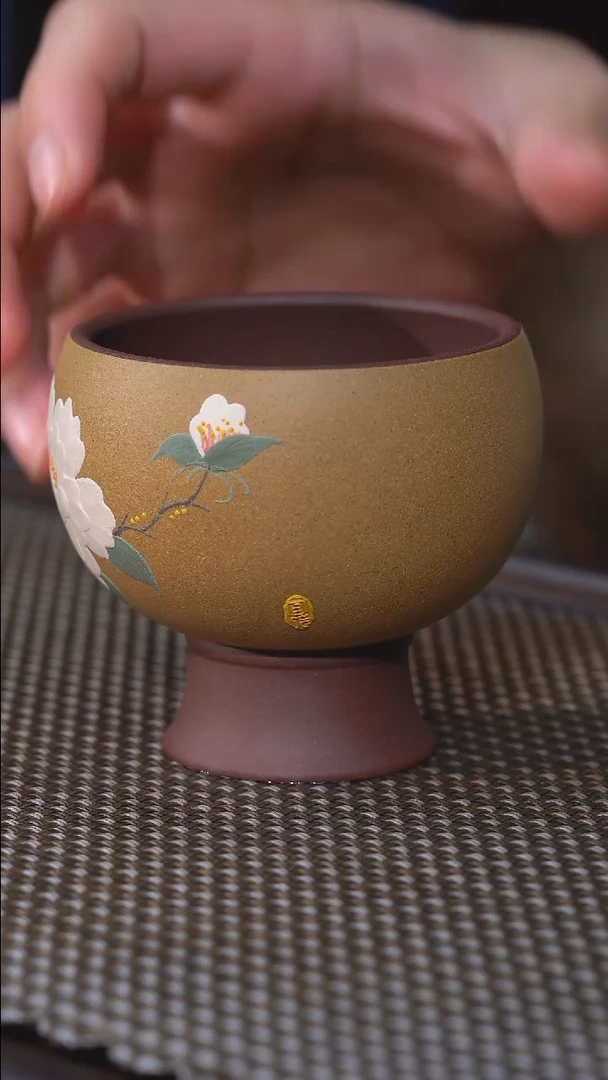 茶杯紫砂关注主播即可参与竞拍