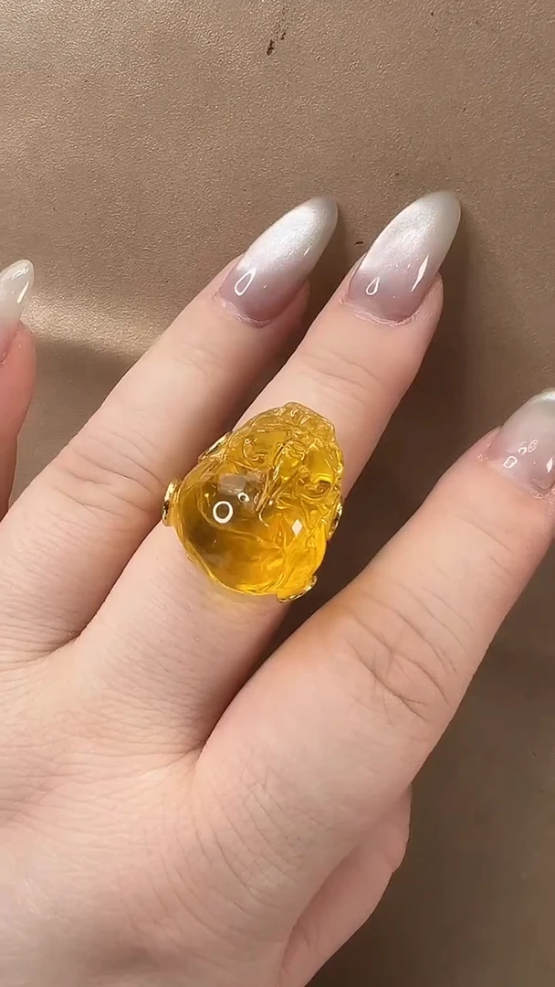 琥珀颈饰未镶嵌戒指