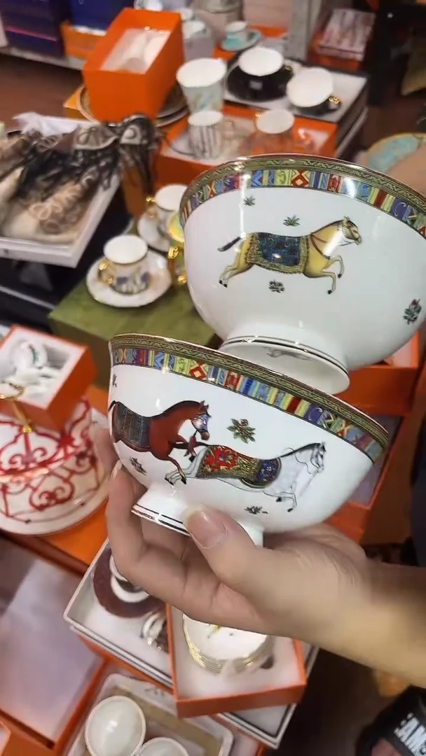 杯鸿辉家品牌瓷器，京东包邮！