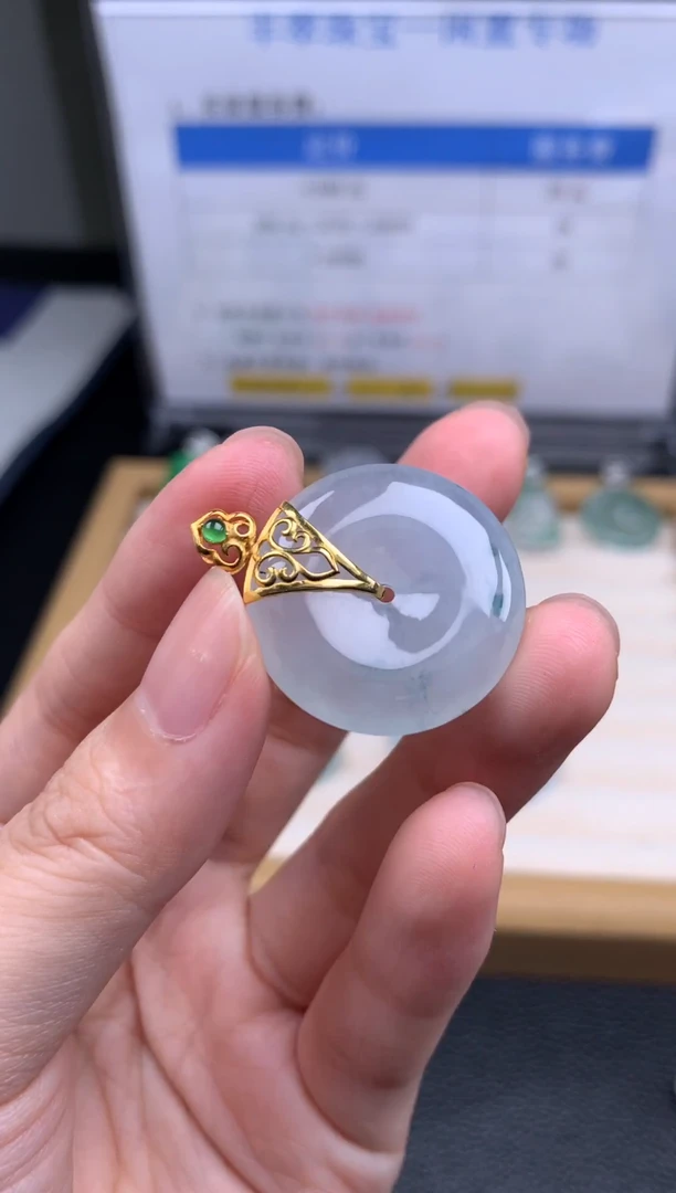 18K金镶嵌挂件翡翠S001432