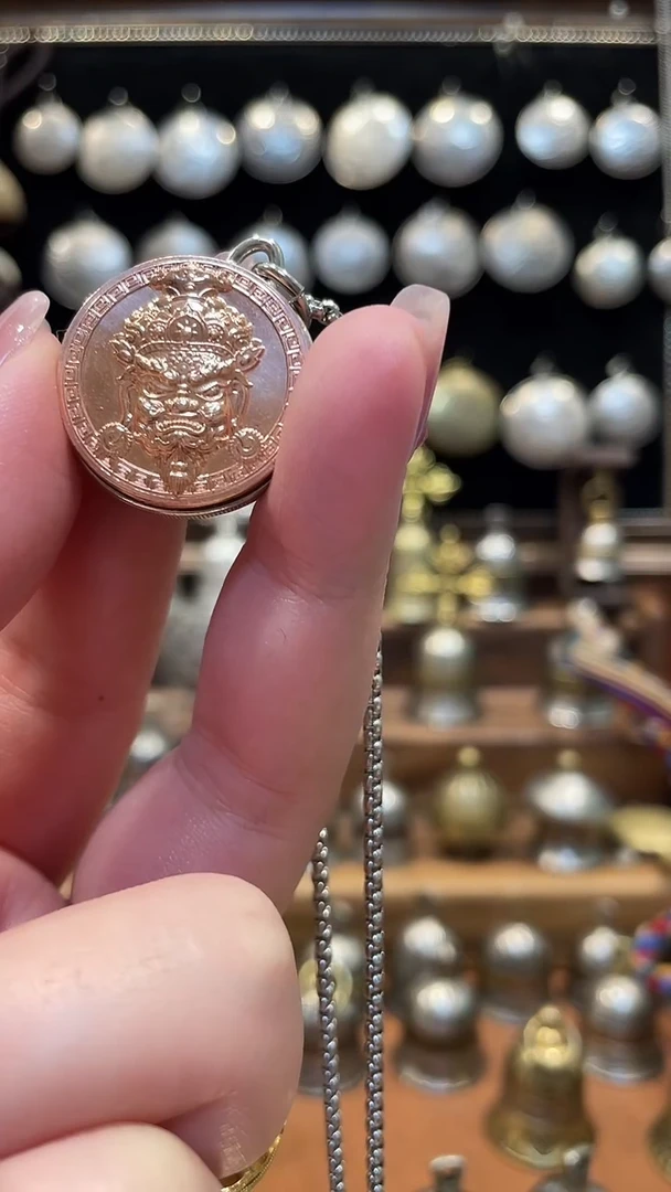 铁合金珐琅澳门一元白老师红铜吊坠