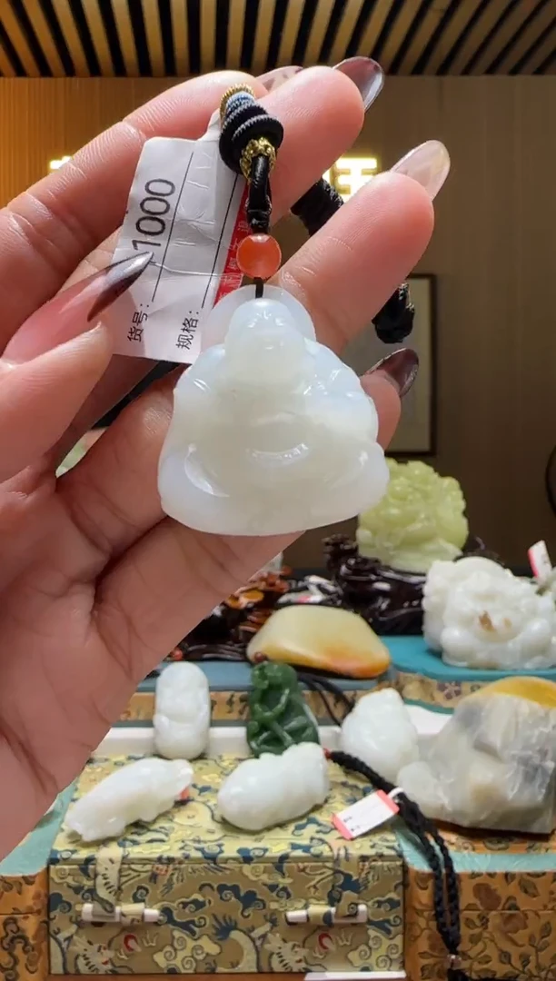 颈饰未镶嵌和田玉0