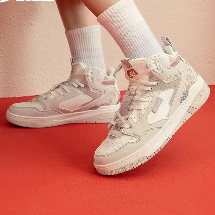 特步/XTEP时尚板鞋女鞋25春新品百搭中邦滑板鞋975118310021