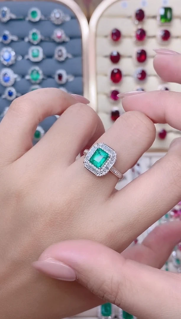 18K金镶嵌祖母绿戒指祖母绿1.8CT