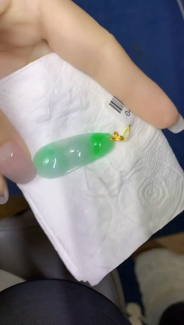 颈饰18K金镶嵌翡翠缅甸天然翡翠A货