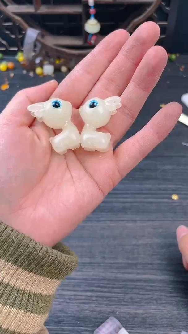 【闪购商品】粉压象牙果把件小鹿2个