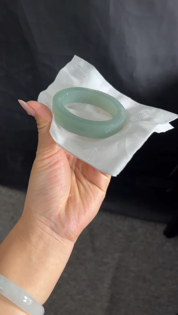 未镶嵌贵妃定制翡翠贵妃