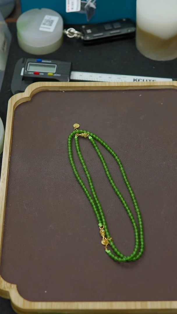 颈饰未镶嵌和田玉碧玉辣阳绿项链4mm