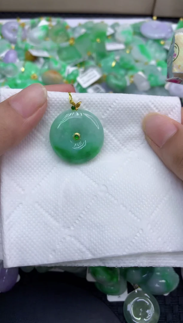 颈饰18K金镶嵌翡翠天然缅甸A货翡翠