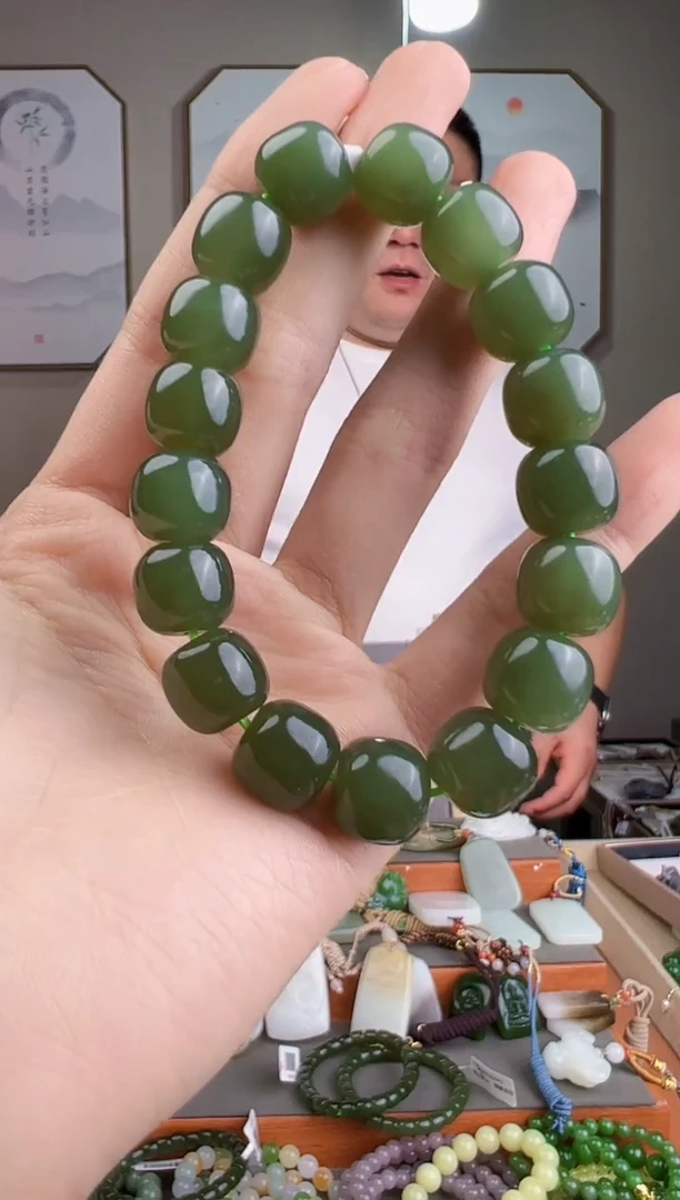 颈饰未镶嵌和田玉一物一证 拍一单发一个