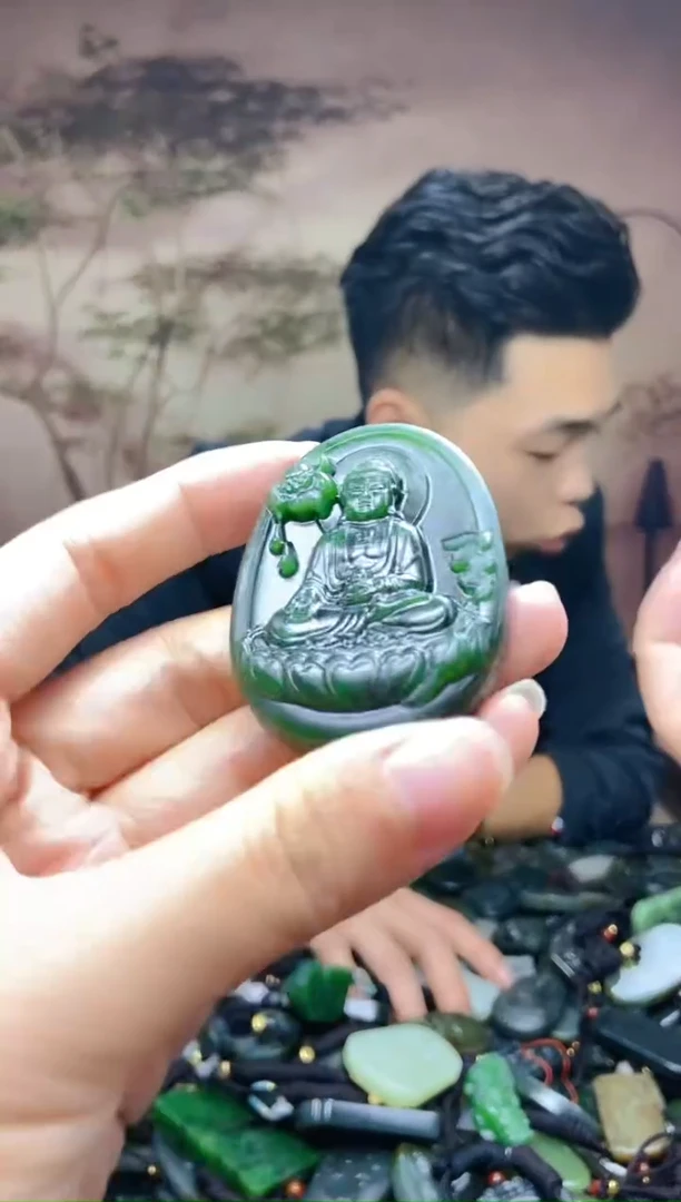 颈饰未镶嵌和田玉1