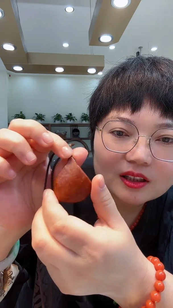 【闪购商品】琥珀颈饰未镶嵌吊坠