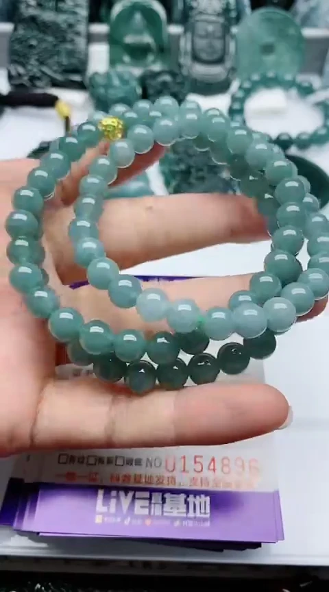 翡翠未镶嵌颈饰
