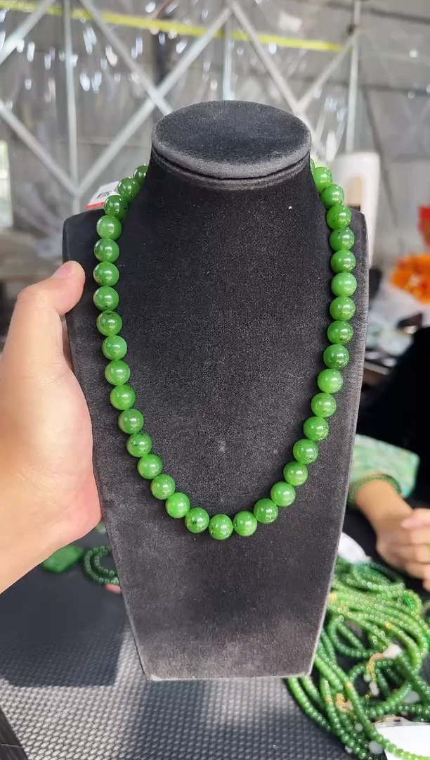 【闪购商品】和田玉项链未镶嵌乌兰海猕猴桃妈妈链卡12左右