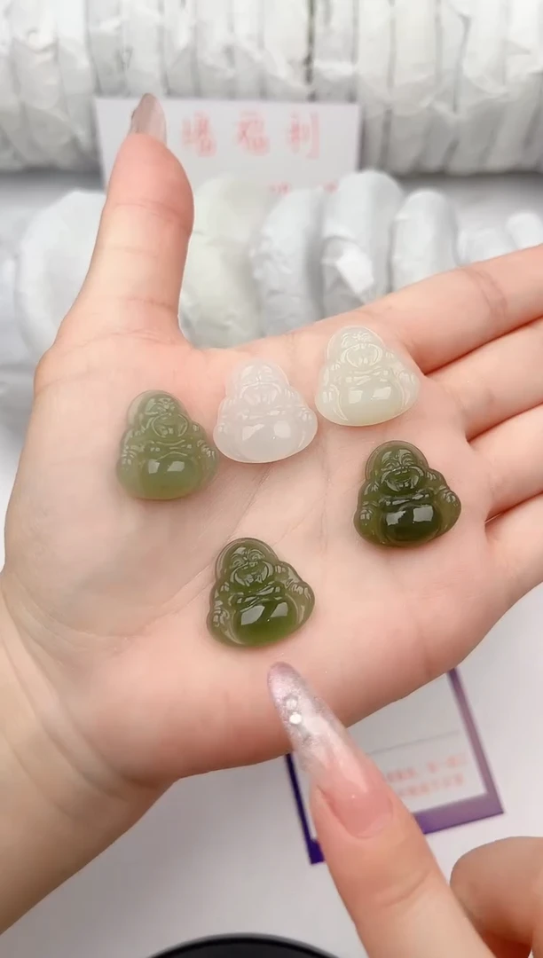 和田玉未镶嵌颈饰1颜色微差无瑕疵