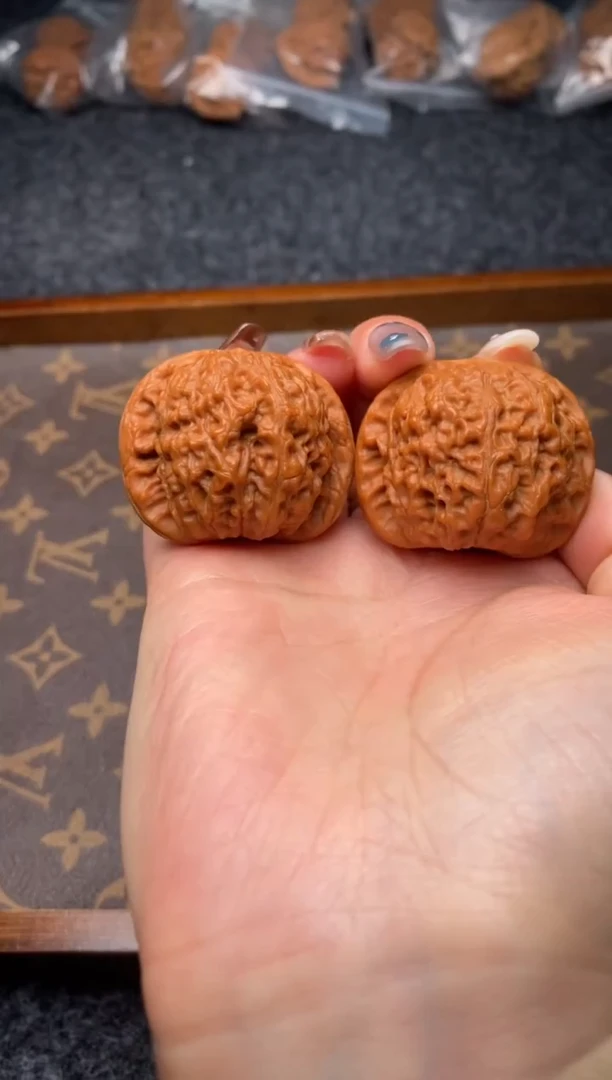 把件文玩核桃B22号41尺血麒麟