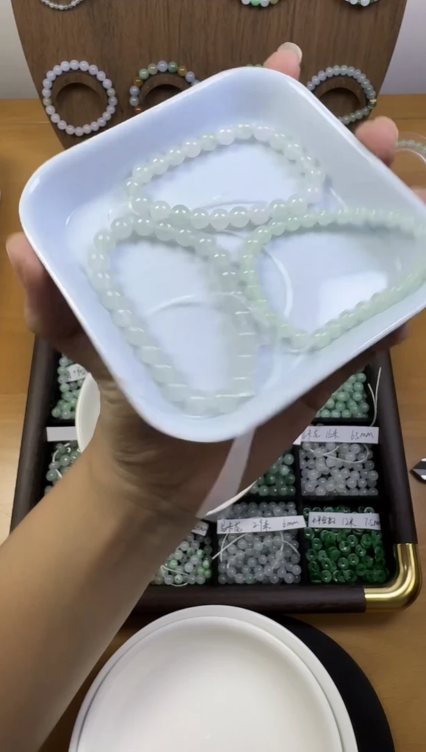 散珠翡翠～**～卡6.7白月光卡5.5葡萄肉卡6.5马卡龙混珠子