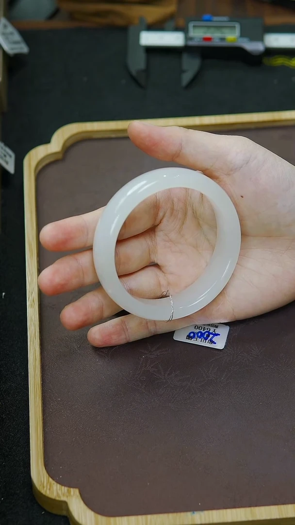 未镶嵌手镯和田玉57-58圈口正装宽版白玉冰白